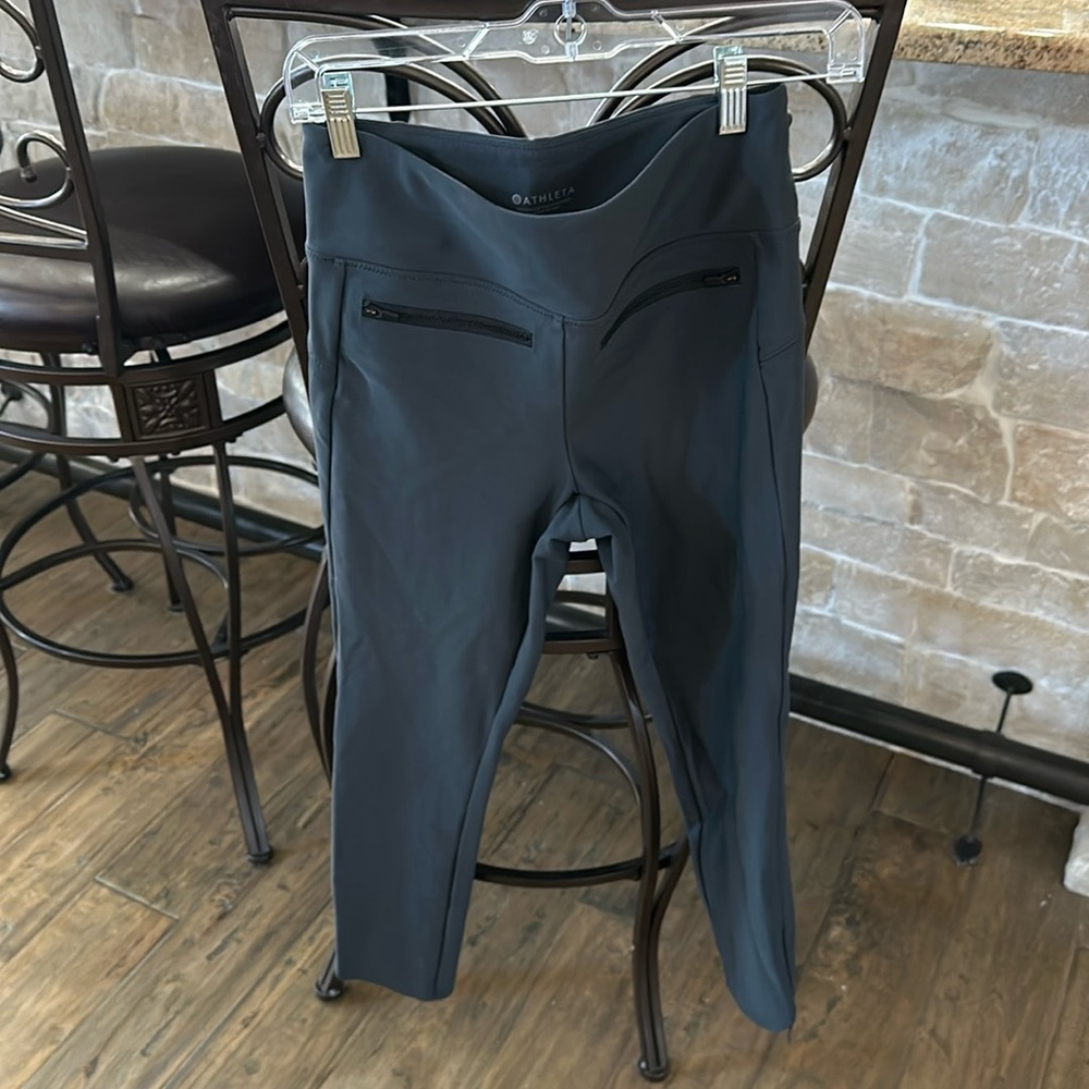Athleta Steller Split Hem Cropped pant size Small